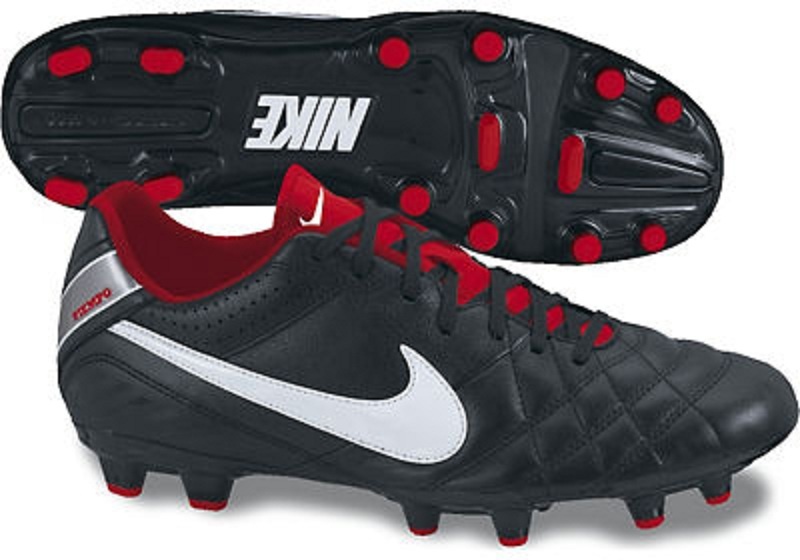 buy nike football shoes online india