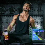 1 - MuscleBlaze Hydr8 Pro, 0.66 lb Orange Zest